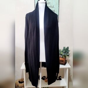 Woman's Black Open-Front Cardigan Lightweight Sweater With Pockets